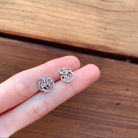 MOM SILVER BEST GIFT Stainless Steel Earrings with Gift Bag - Picture 2 of 4